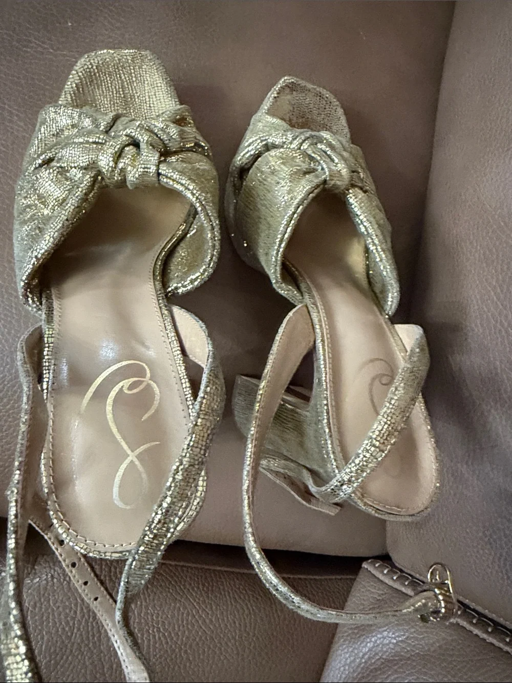 N/A shimmering gold
